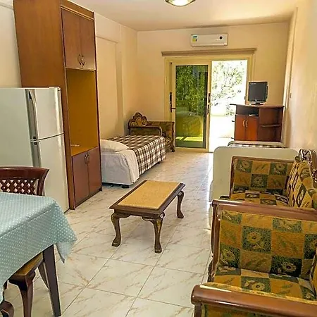 Chrysanthos Boutique Aparthotel Limassol