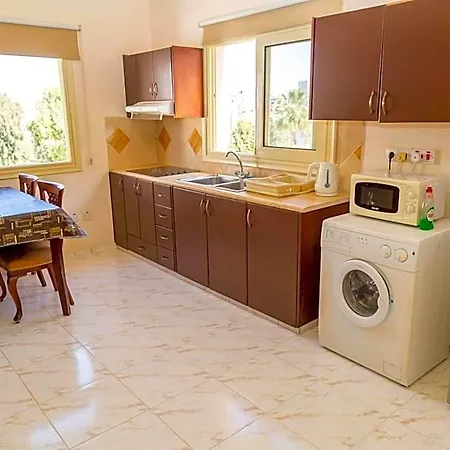 Chrysanthos Boutique 3* Limassol