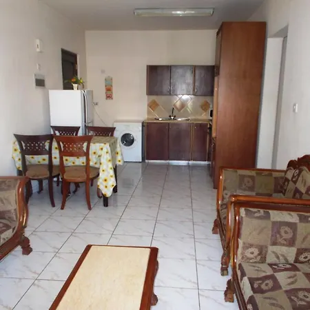 아파트호텔 Chrysanthos Boutique 레메소스