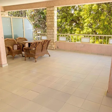Aparthotel Chrysanthos Boutique Limassol