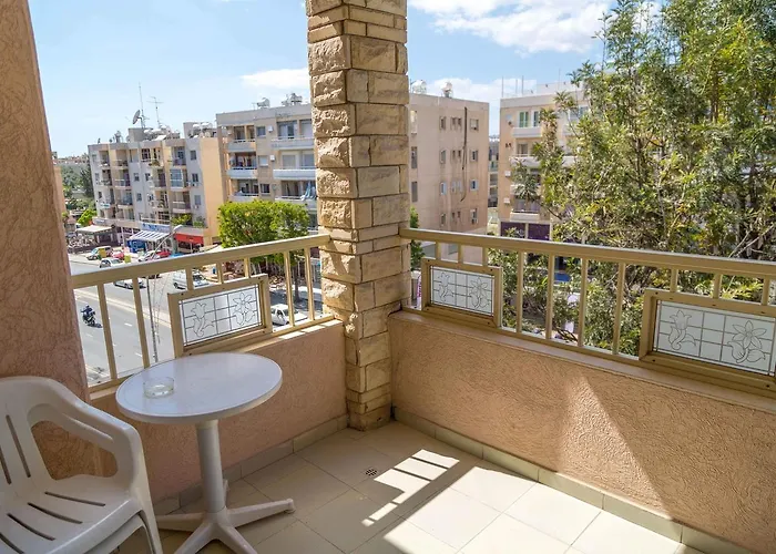 Chrysanthos Boutique Apart-hotel